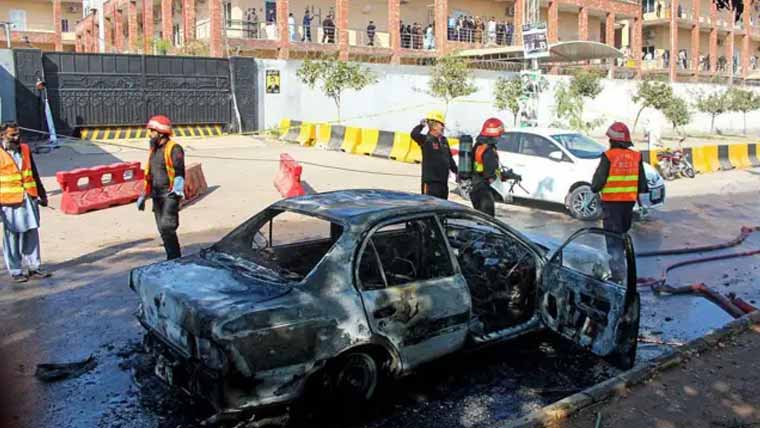 اسلام آباد  دھما  کا :خودکش  حملہ  آور  موٹرسائیکل  والے  کو 200روپے  دیکر  کچہری  پہنچا