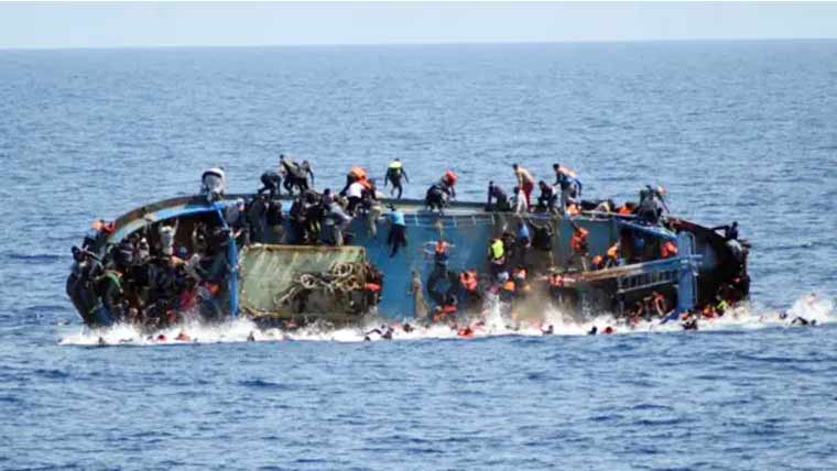 لیبیا : کشتی الٹ گئی ، 42تارکین لاپتا