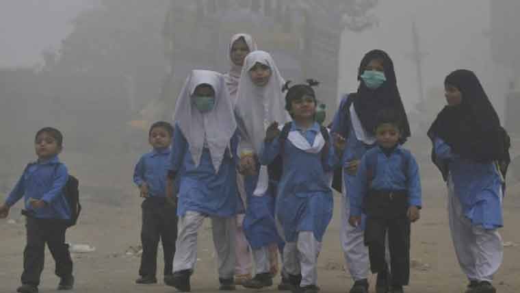 سکولوں میں سموگ ایس او پیز کی خلاف ورزیاں جاری 