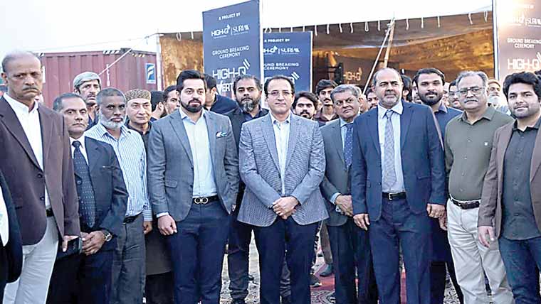  سی بی ڈی این ایس آئی ٹی سٹی  میں ہائی کیو ورٹیکس ٹاور کا سنگِ بنیاد 