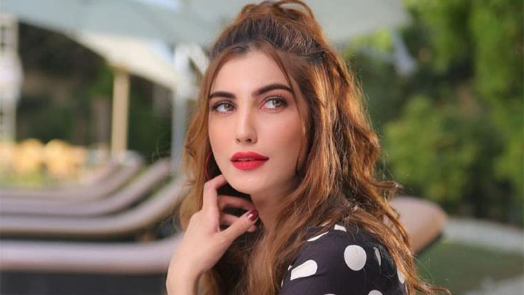 مجھے غیر مرئی مخلوقات دکھائی دیتی تھیں:نازش جہانگیر