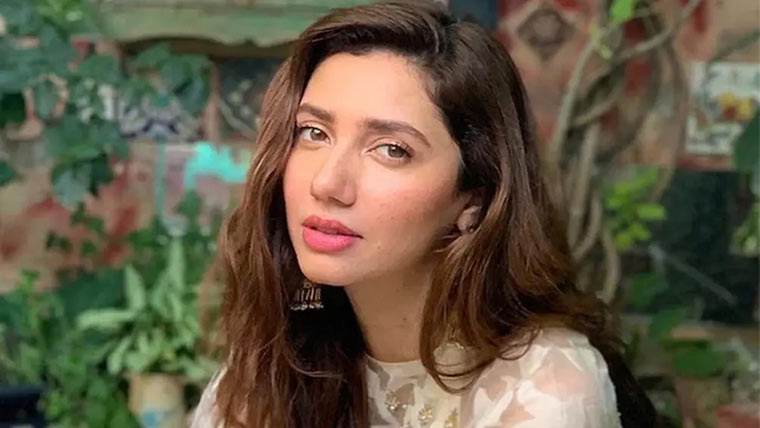  خاندان کے حوالہ سے بات کرنے  بارے محتاط ہو گئی ہوں:ماہرہ خان