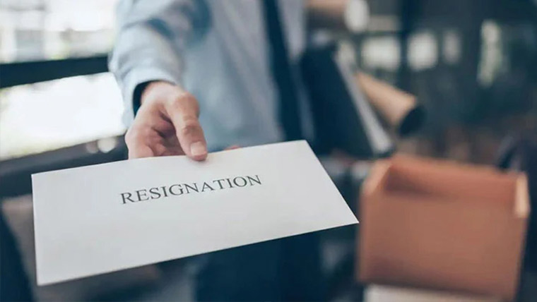 ورک فرام ہوم چھٹی کے مترادف کہنے پر ملازم کا استعفیٰ 