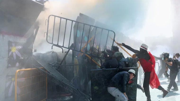   میکسیکو :عدم تحفظ اور بدعنوانی کیخلاف  احتجاج، جھڑپیں، 120 افراد زخمی