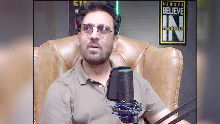 والدہ نے میرے ہاتھوں میں دم توڑا، انہیں کلمہ پڑھایا:ریمبو