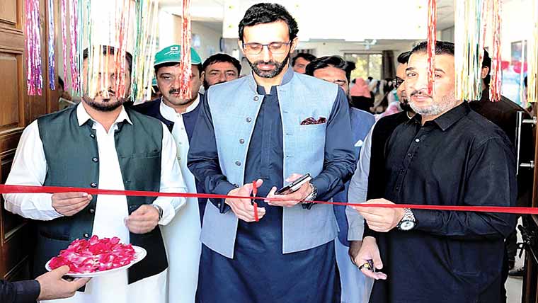 ڈپٹی کمشنر ٹوبہ نے خسرہ و روبیلا ویکسی نیشن مہم کا افتتاح کر دیا