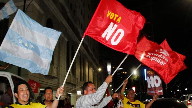  ایکواڈورمیں ریفرنڈم ،عوام نے امریکا  کو فوجی اڈے دینے کی مخالفت کردی 