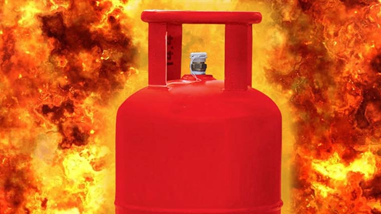  سلامت پورہ میں سلنڈر دھماکا، ایک جاں بحق، دو زخمی