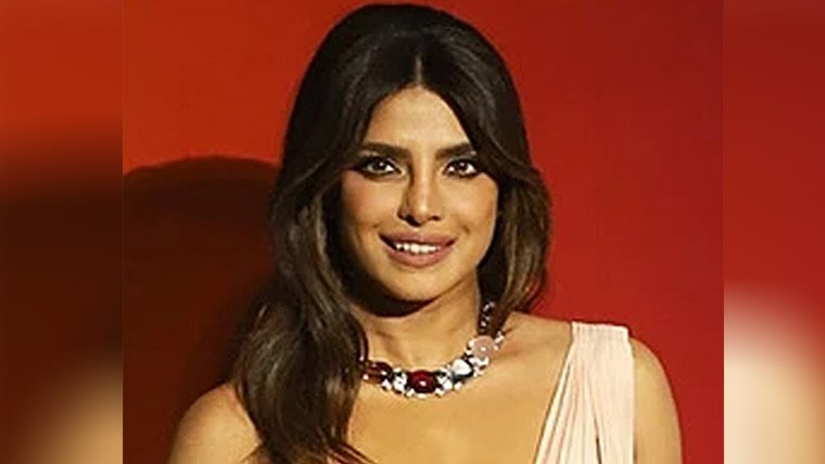 پریانکا چوپڑا کی 6سال  بعد بھارتی سینما میں واپسی 