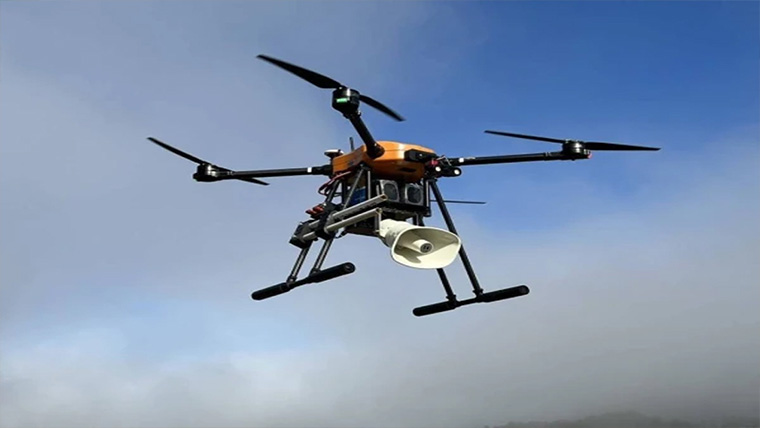  بھالوؤں کو آبادی سے دور رکھنے کیلئے بھونکنے والے ڈرونز 