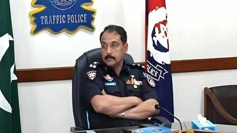 موٹر سائیکل سواروں کیلئے نئی شرط عائد