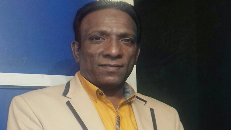 مشہور کامیڈین لکی ڈیئر طویل  علالت کے بعد انتقال کرگئے