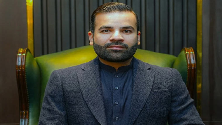 پریس کلب میں پولیس کسی کے ایما پر نہیں گھسی ، بیرسٹر عقیل 