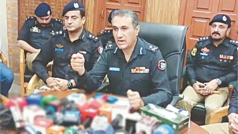 ٹریفک قوانین کی خلاف ورزی پر ای چالان کا سلسلہ 27 اکتوبر سے شروع ہوگا، آئی جی 