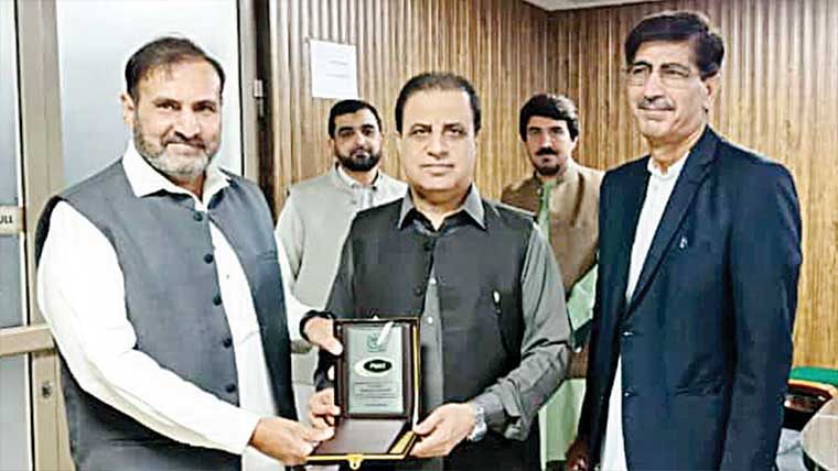 وفاقی سیکرٹری سائنس و ٹیکنالوجی  کا پی این اے سی کا دورہ