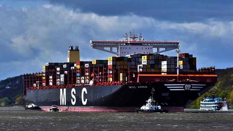 ملکی  تاریخ  کا  سب  سے  بڑا  کنٹینر  بردار  بحری  جہاز  کراچی  پہنچ  گیا