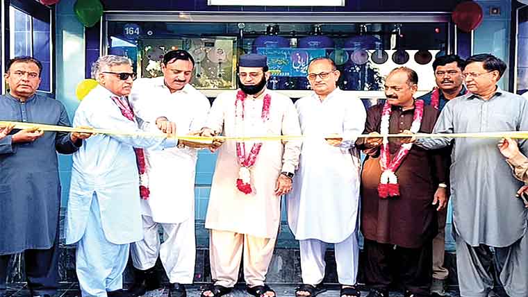 گجرات:ایئر پورٹ چوک  میں واٹر فلٹریشن پلانٹ نصب 