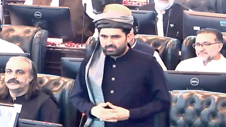 خیبر پختونخوا: سہیل آفریدی وزیراعلیٰ منتخب، حلف پر تنازع : صوبائی اسمبلی میں 90  ووٹ ملے، علی امین کا استعفیٰ منظور نہیں ہوا : اپوزیشن، معاملہ پشاور ہائیکورٹ میں، کوئی آپریشن نہیں ہوسکتا : سہیل آفریدی 