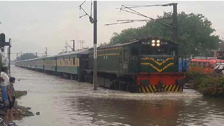 حافظ آباد:سیلاب کے با عث بند ٹرینیں بحال نہ ہوسکیں 