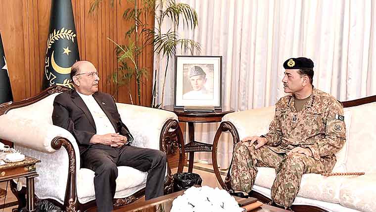 فیلڈ مارشل اور وزیر اعظم کی صدر سے اہم ملاقاتیں 