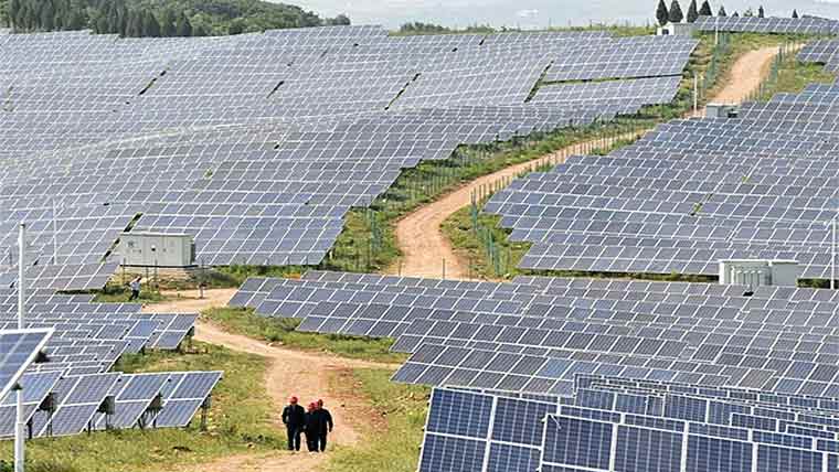 2025 :ابتدائی 6ماہ میں عالمی سولر انسٹالیشن میں بڑا اضافہ