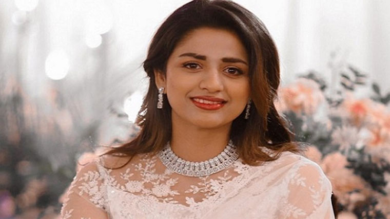 لازمی نہیں بچوں کو کم عمری میں سکول داخل کرایا جائے :حرا سومرو