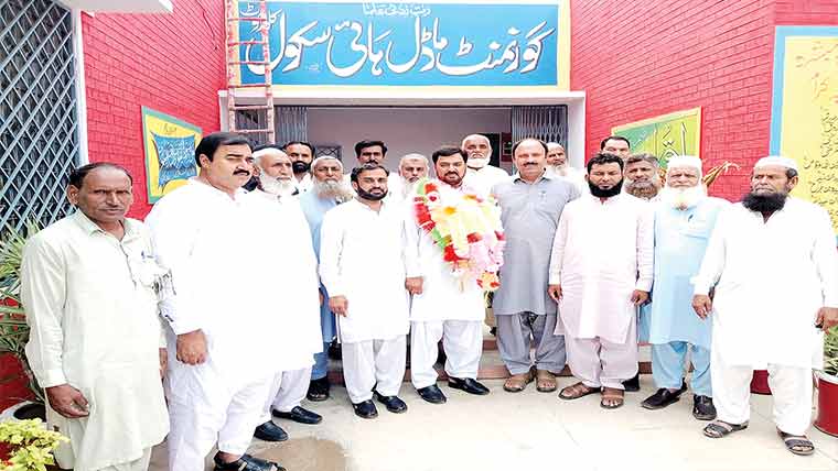 گورنمنٹ ماڈل ہائی سکول کلورکوٹ  کے ٹیچر رانا رمضان ریٹائر ہوگئے 