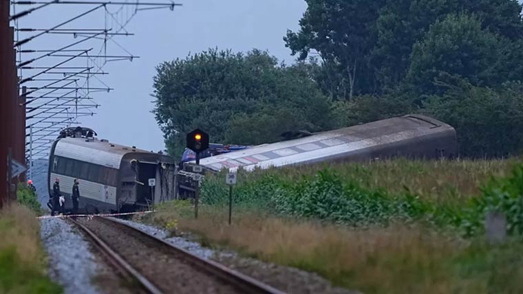 رینالہ:دو مال بردار ٹرینوں میں تصادم اسسٹنٹ ڈرائیور جاں بحق، 2 زخمی