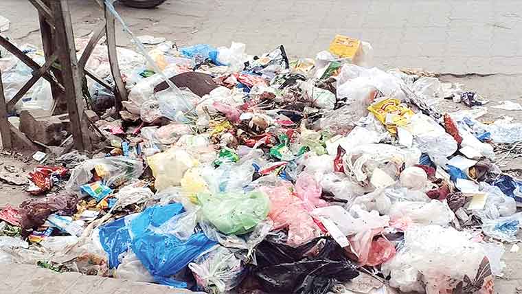 سیالکوٹ:گلیوں میں کوڑے کے ڈھیر ، سیوریج کا پانی جمع 