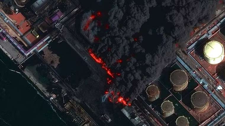 یوکرینی ڈرون حملوں میں  روسی بندرگاہ کو شدید نقصان 