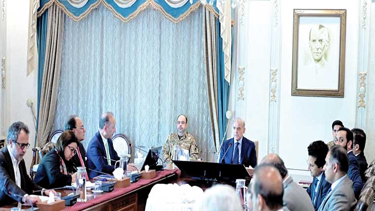 وزیراعظم  کی  پٹرولیم  سمگلنگ،ذخیرہ  اندوزی  کیخلاف  سخت  اقدامات  کی  ہدایت