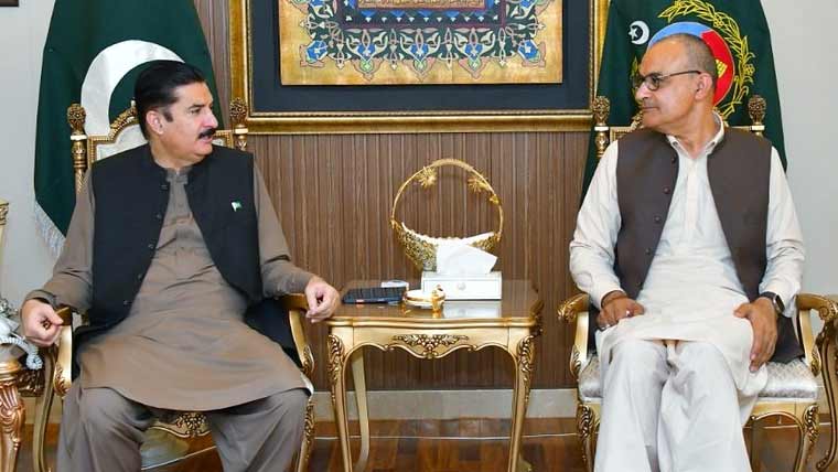 گورنر کے پی سے ممبر اسمبلی نور عالم کی  ملاقات ،سیاسی صورتحال پر تبادلہ خیال 