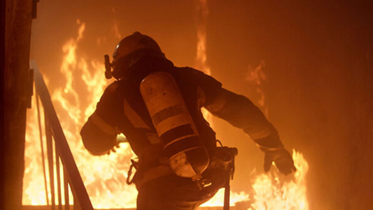 ڈیفنس :گھر میں آگ  لگنے سے 2 بچے جاں بحق 