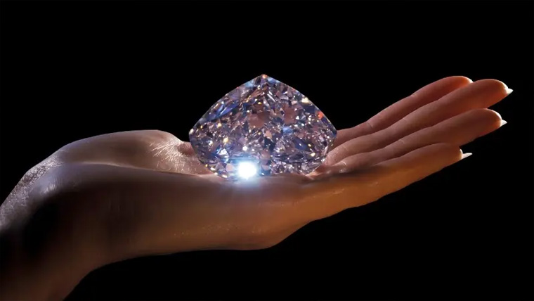  ہیرا خریدنے ہوئے مہنگا اور بیچتے وقت سستا کیوں 