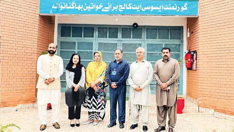 امتحانات میں شفافیت،چیئرمین سکواڈ کا بھاگٹانوالہ مرکز کا دورہ