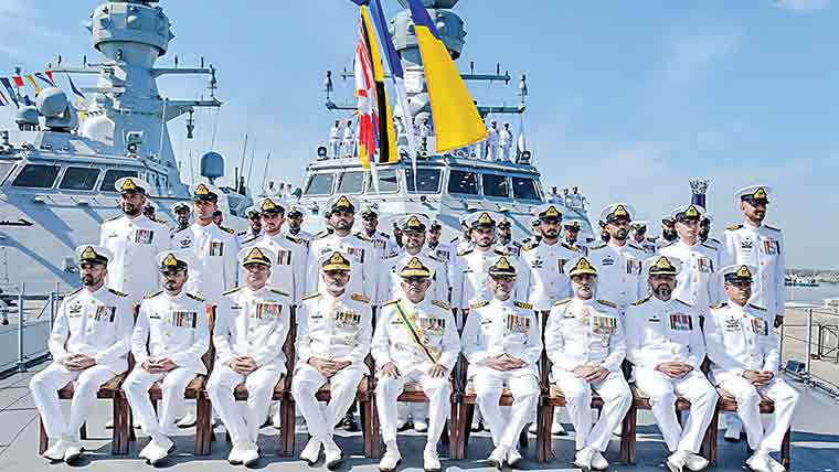  بھارتی طیارہ بردار جہازکو غرق کرنے کیلئے بالکل تیار تھے : نیول چیف