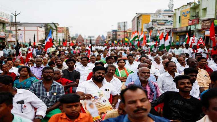 بھارت :انتخابی دھاندلی کیخلاف ہنگامے ،عدالتی افسر یر غمال