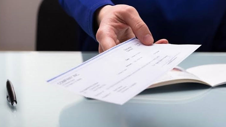 بوگس چیک دینے والے کیخلاف کارروائی 