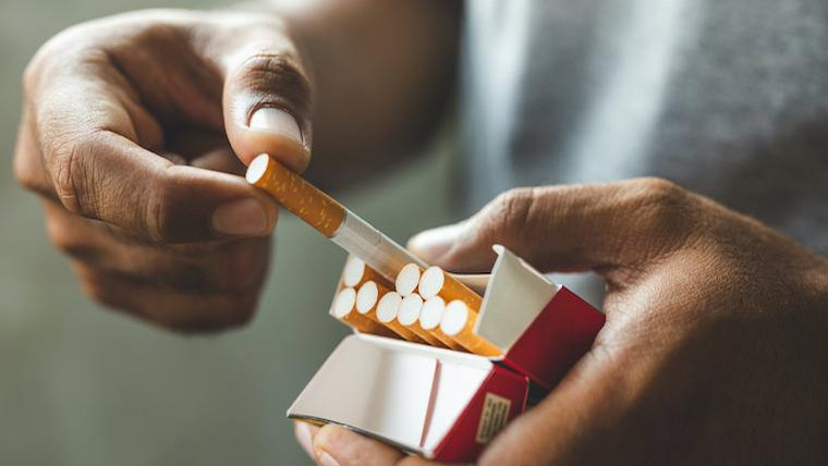 تمباکو نوشی چھوڑنے کیلئے نکوٹین ویپس مؤثر قرار