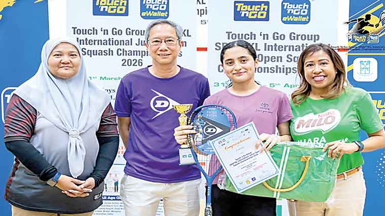  جونیئر اوپن سکواش چیمپئن شپ ،ماہنور نے گولڈ میڈل جیت لیا