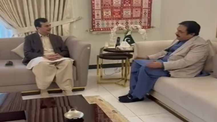  یوسف رضا گیلانی سے سیدال خان  سلیم مانڈوی والا کی ملاقات،قانون سازی  کفایت شعاری اقدامات پر تبادلہ خیال 