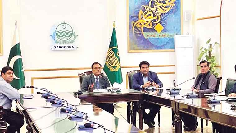 عوام کو ریلیف فراہم کرنے کیلئے ادارے رابطے کو موثر بنائیں، کمشنر 