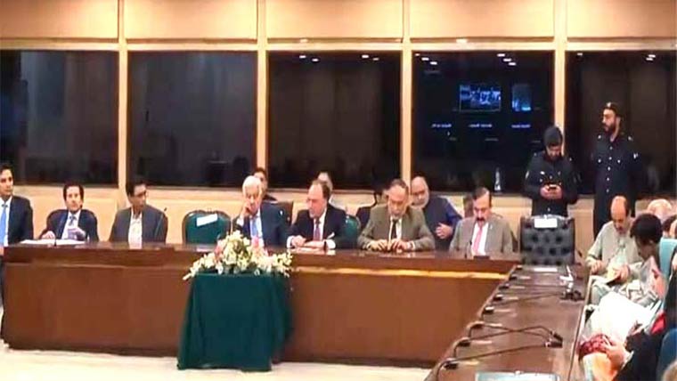 حالات بہترہوتے ہی پٹرول سستا :حکومت کی یقین دہانی