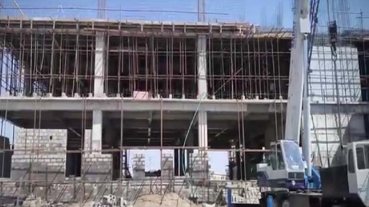 نواز  شریف  کینسر  ہسپتال  منصوبے  میں  مبینہ  تاخیر  اور  ناقص  تعمیر