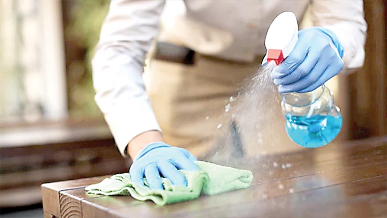 زیادہ صفائی کی عادات مدافعتی نظام کمزور کر سکتی ہیں