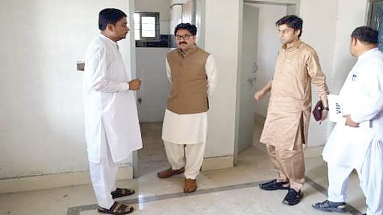 ڈی سی کا ترقیاتی منصوبوں کا دورہ، سڑکوں ، بیوٹیفکیشن کا جائزہ