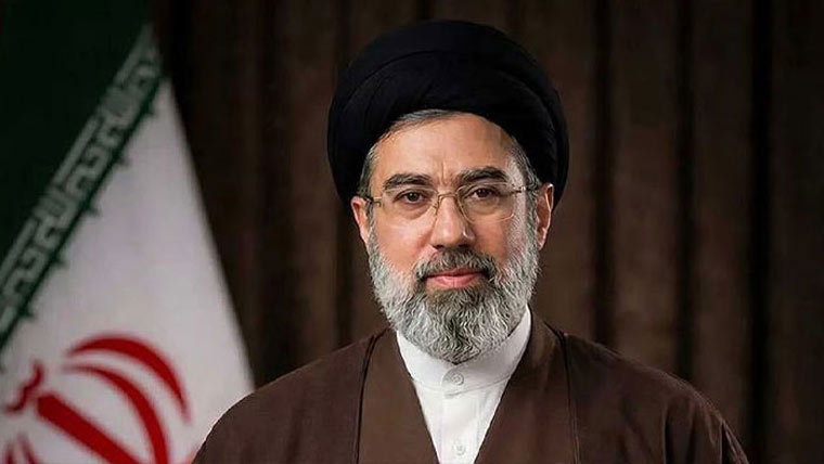 ایرانی قوم میدان جنگ میں  فاتح ثابت : مجتبیٰ خامنہ ای 