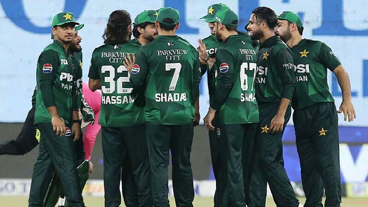 قومی کرکٹ ٹیم ٹیسٹ سیریز کیلئے  آئندہ ماہ بنگلا دیش کا دورہ کریگی 