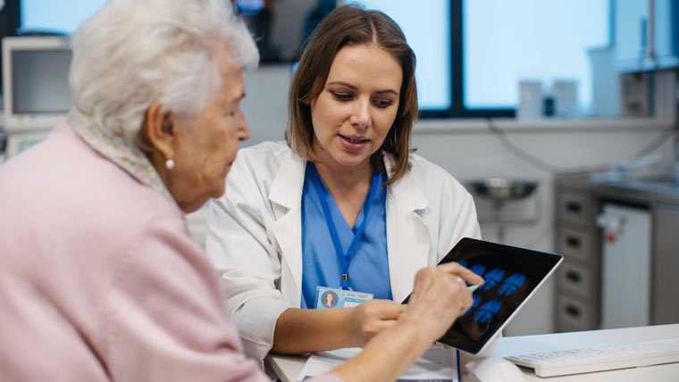 الزائمر کے ٹیسٹ خواتین میں تشخیص میں تاخیر کا باعث 