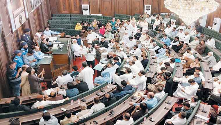 بلدیہ عظمیٰ اجلاس،جماعت اسلامی،پی پی ارکان گتھم گتھا